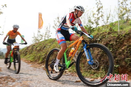 貴州福泉 千余名自行車選手山地競(jìng)速